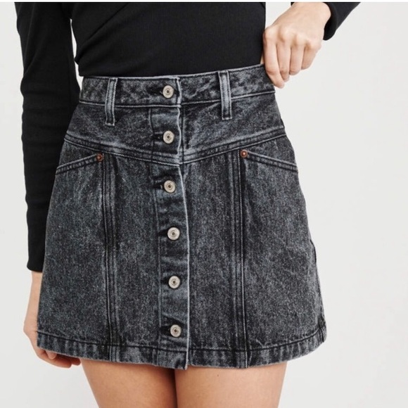 Abercrombie & Fitch Dresses & Skirts - Abercrombie & Fitch Washed Black Denim Button Front Mini Skirt Sz 2 / 26.